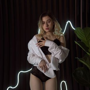 Model - NickyKornet shaved