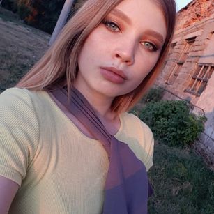 Model - Lilly Hall dirtytalk