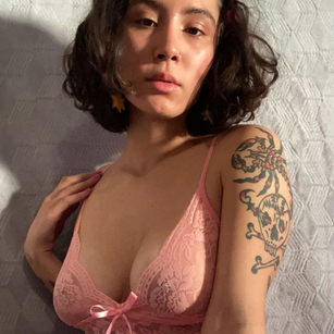 Model - dream girlfriend natural