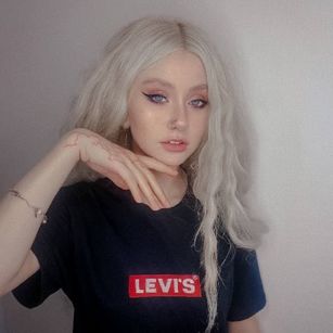 Model - RebeccaCrystal slave