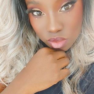 Model - ChelsyCour squirt