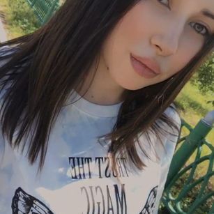 Model - lesli_faves fuckass