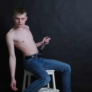 Model - DavidAplone dildo