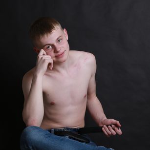 Model - DavidAplone suck