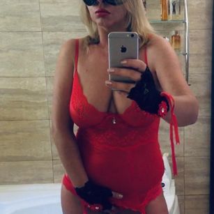 Model - Linda Sophie bdsm