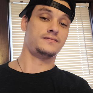 Model - Twistafatpipe69 shaved