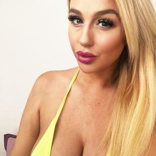 Model - Ella May fetish