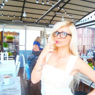 Model - VITAASS sguirt