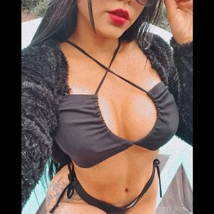 Model - Mariana anal