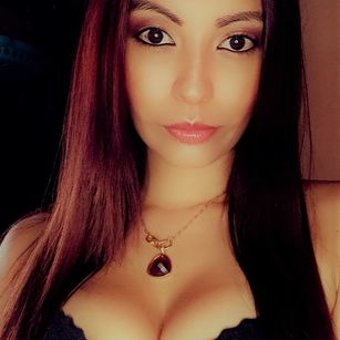 Model - shantall91 oral