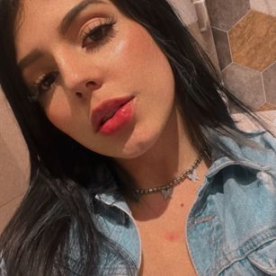 Model - aryana dasha squirt