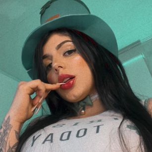 Model - aryana dasha bigass