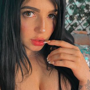 Model - aryana dasha operated