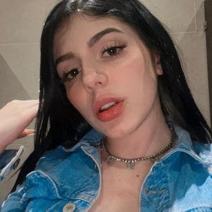 Model - aryana dasha anal