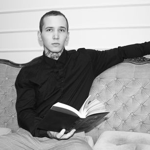 Model - NickolasRoss play