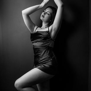 Model - Stephany deepthroat