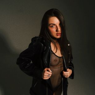 Model - Hanna smalltitts