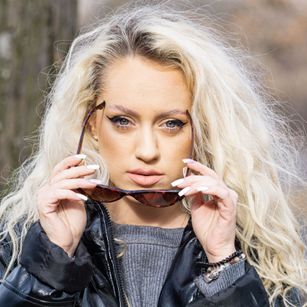 Model - Ariadne curvy