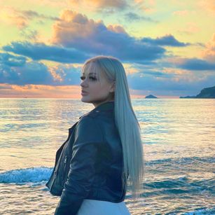 Model - Anastasiya blond