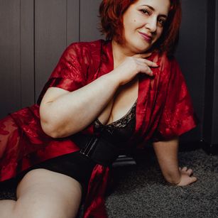 Model - Ariel striptease