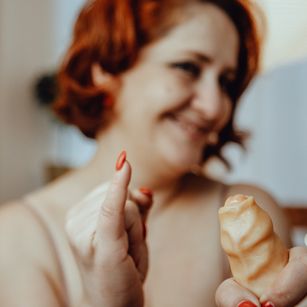 Model - Ariel bigboobs