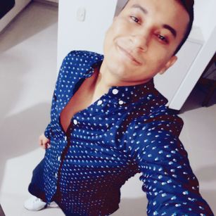 Model - Juliam Salaz anal