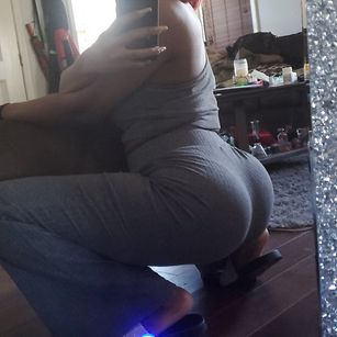 Model - Thee Natural Fantasie findom