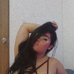 Model - Melisa smile