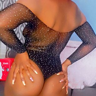 Model - Thee Natural Fantasie bodyworship