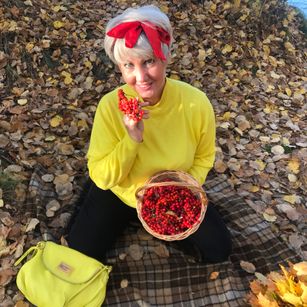 Model - BlondNelly legs