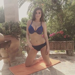 Model - Sarah McDonald 8