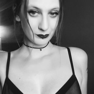 Model - Lexi Lucifer rough