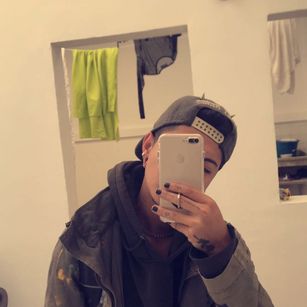 Model - Dany Phanton cum