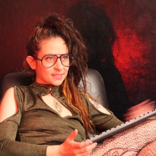 Model - MADAME RITA feet