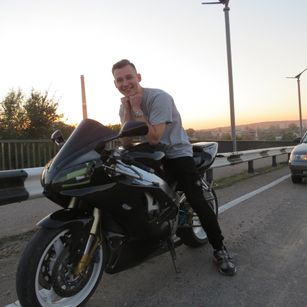 Model - DanTremper striptease