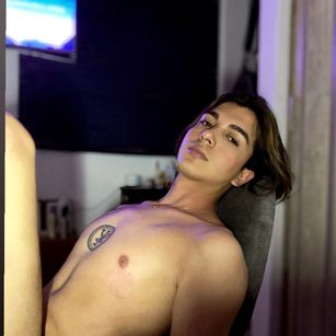 Model - Adam Thompson men