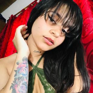 Model - Emily_Hot_ mistress