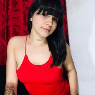 Model - Emily_Hot_ shoes