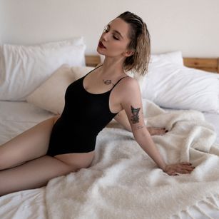 Model - sakura__uwu_ lingerie