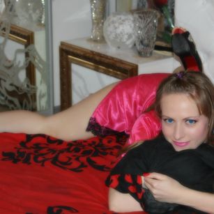 Model - Mashka latex