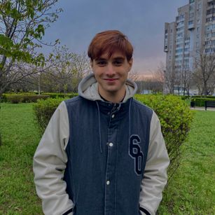 Model - Maxim bigbutt