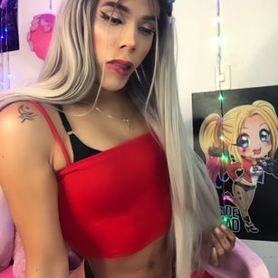 Model - kailysmith nicefeet