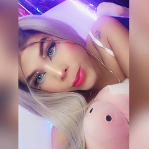 Model - kailysmith suckdildo