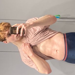 Model - Maxim bigbutt