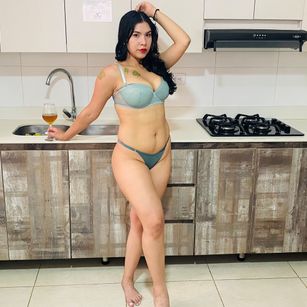 Model - SOPHIA MILLER anal