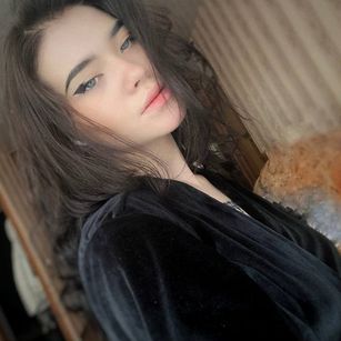 Model - Ann Ki dominant