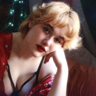 Model - Pixie Valentine couple