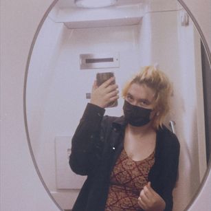 Model - Pixie Valentine 18