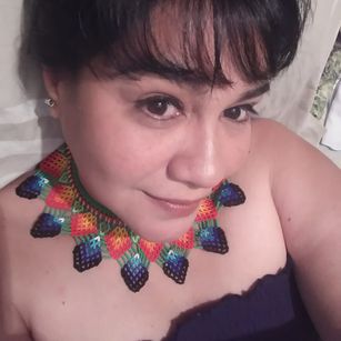 Model - valen curve lenceria