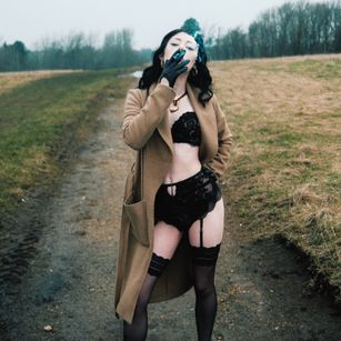 Model - Twisted Lily training